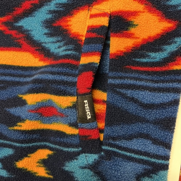 RSQ Like New Fleece Hoodie men’s small. Warm, colorful, excellent condition! - Picture 3 of 8